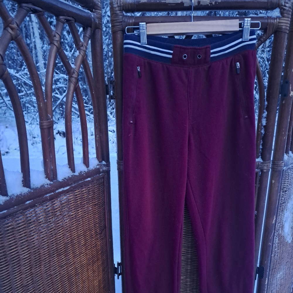 🙂 3/15 Old Navy maroon sweatpants size 14/16 stretch